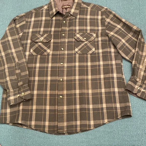 Men’s flannel like shirt. Double pocket placket front. Size XL. - Picture 1 of 9